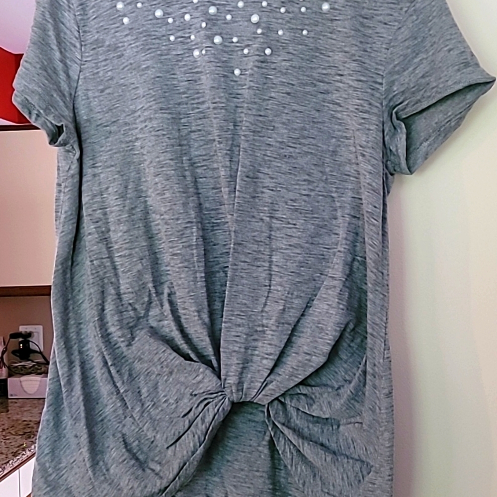 womens top  Gray  white pearls  PL